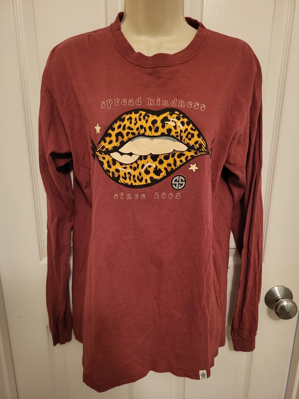 Simply Southern Mauve Long-Sleeve Tee with Leopard Lip Graphic